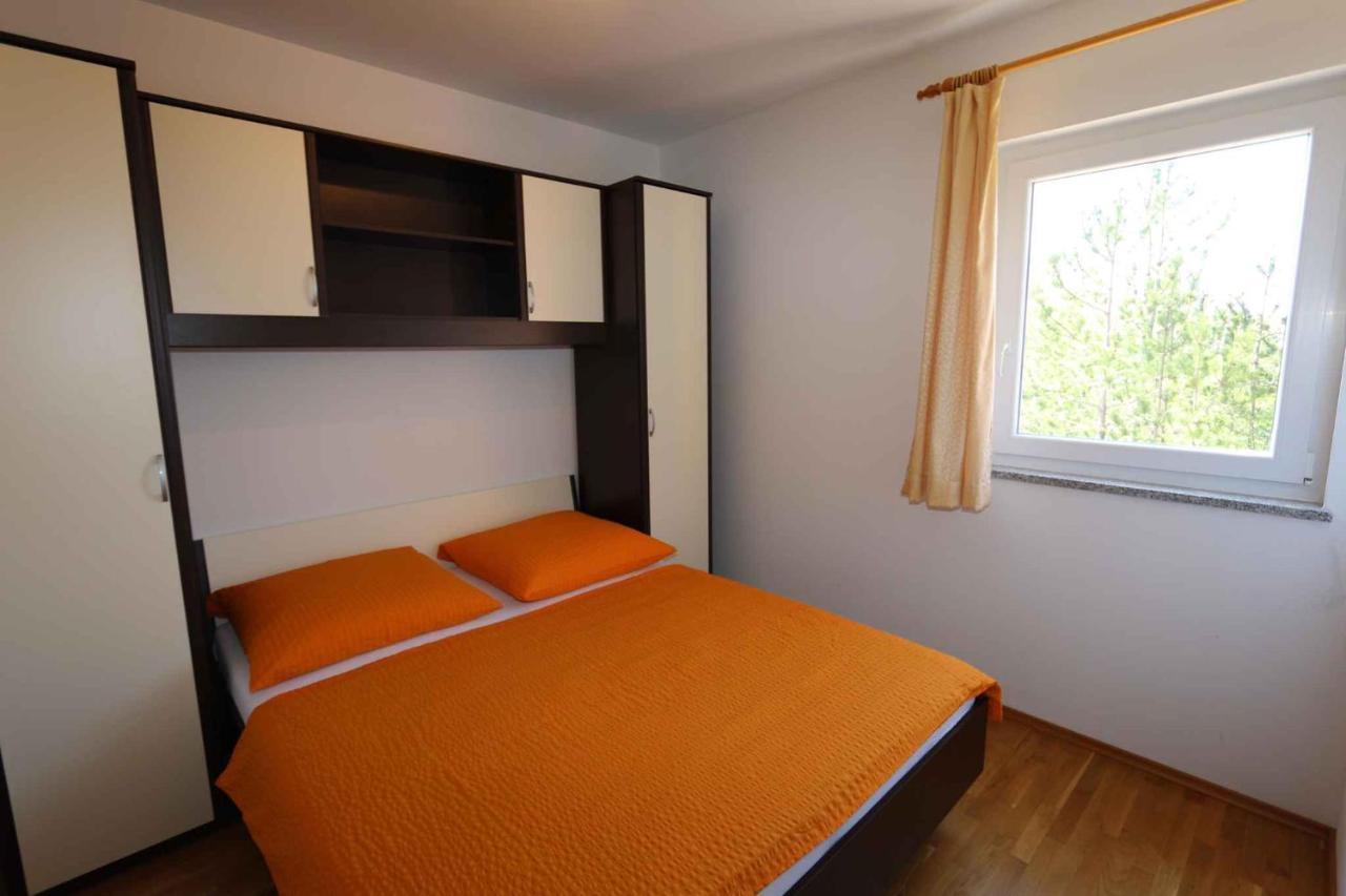 Apartments In Silo/Insel Krk 13430 Екстериор снимка