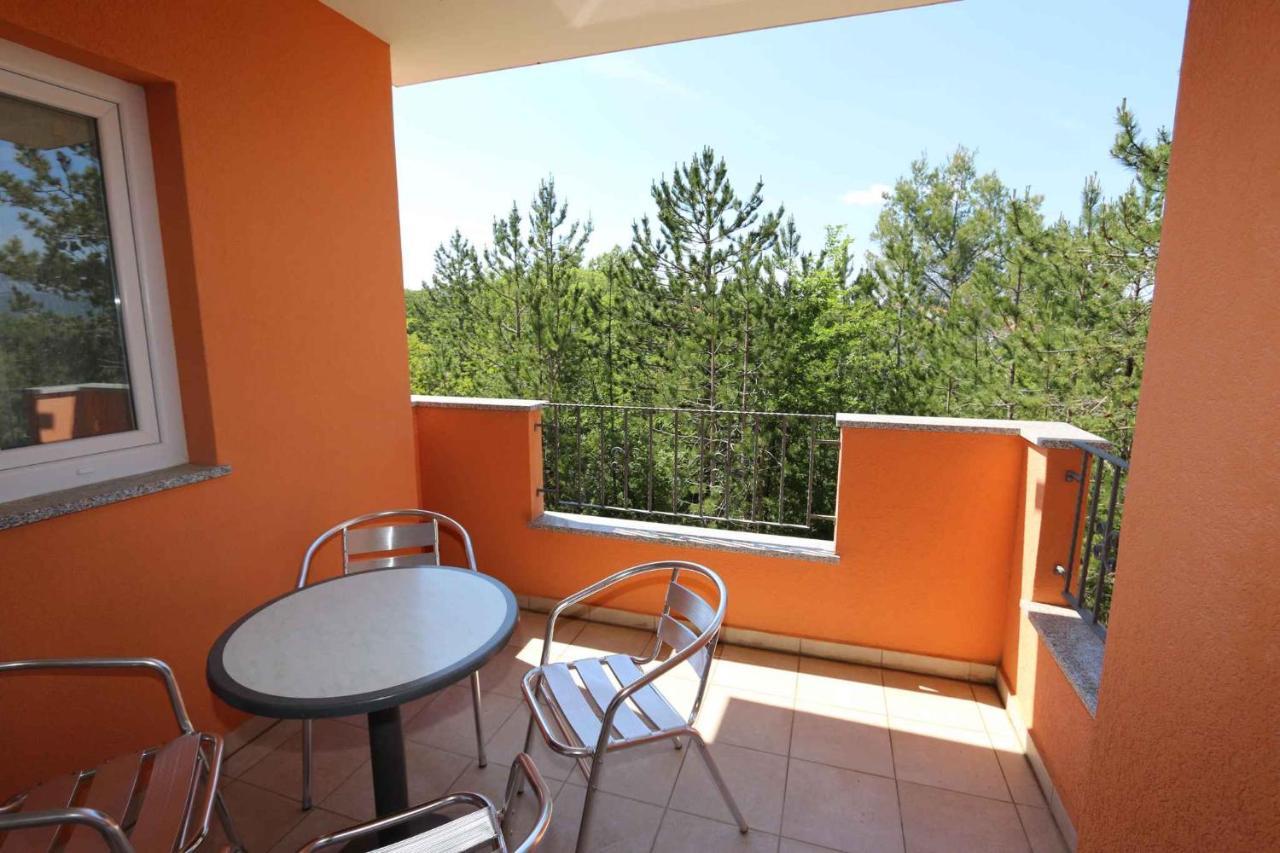 Apartments In Silo/Insel Krk 13430 Екстериор снимка