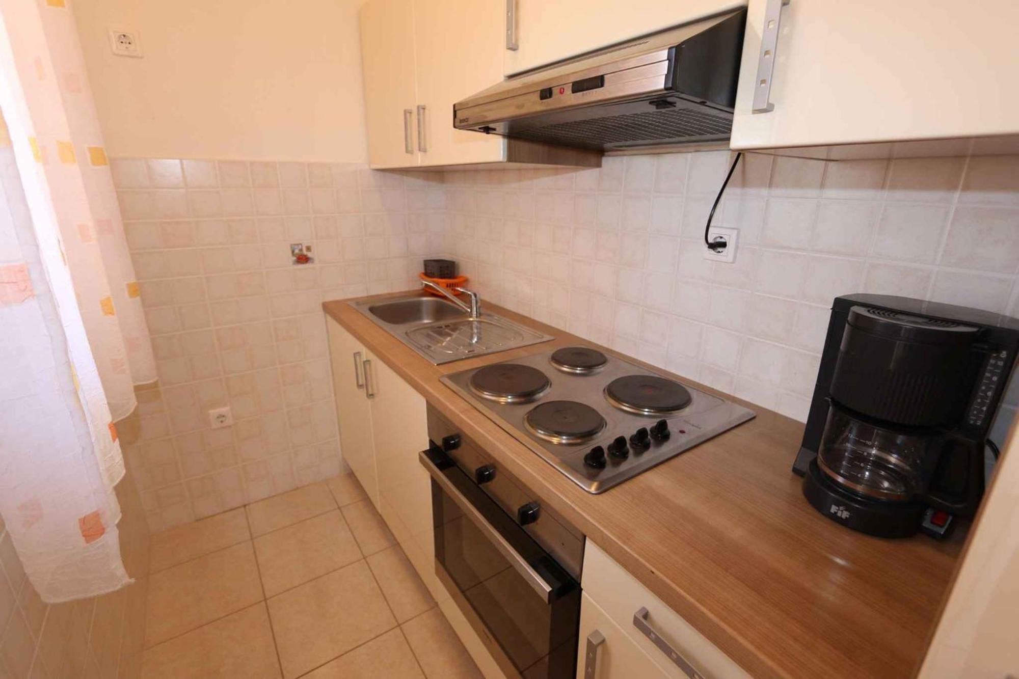 Apartments In Silo/Insel Krk 13430 Стая снимка