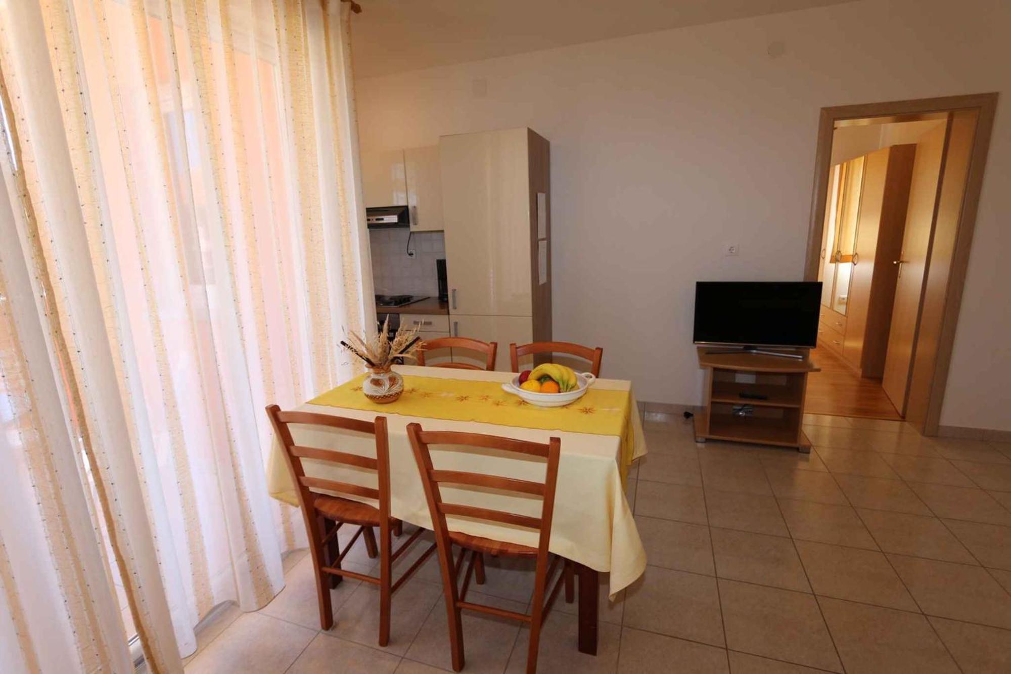 Apartments In Silo/Insel Krk 13430 Стая снимка