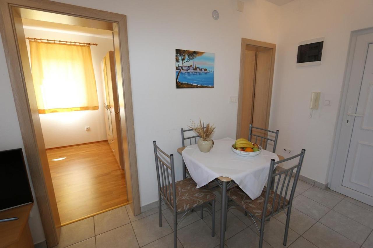 Apartments In Silo/Insel Krk 13430 Екстериор снимка