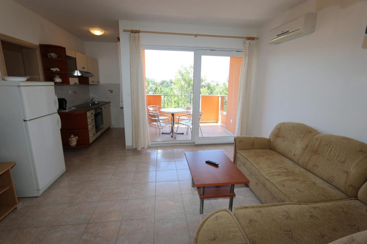 Apartments In Silo/Insel Krk 13430 Екстериор снимка